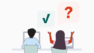 Twee leerlingen achter computers met een vinkje en een vraagteken boven hun schermen.